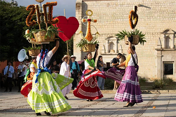 Cada parada, cada destino, tu decisión. Localiza te da la liberta de recorrer Oaxaca como quieras.