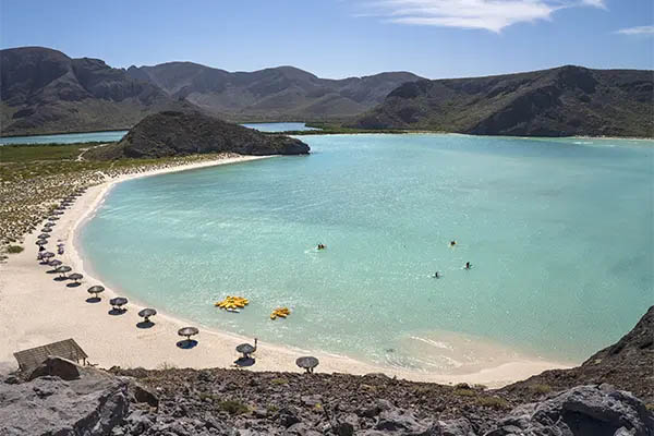 ¿Viajas a La Paz? Recorre toda Baja California con tu aliado en movilidad Localiza.
