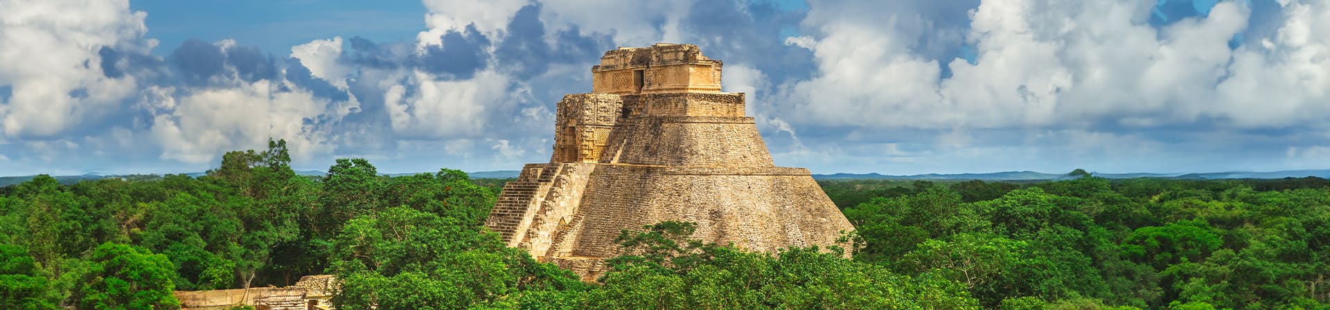 Uxmal: Guía Completa para Descubrir esta Joya Arqueológica Maya