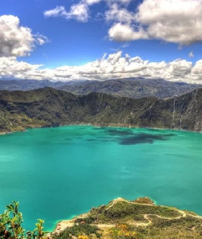 Quilotoa: El Cráter que Te Dejará sin Aliento (y por eso necesitas llegar en auto)