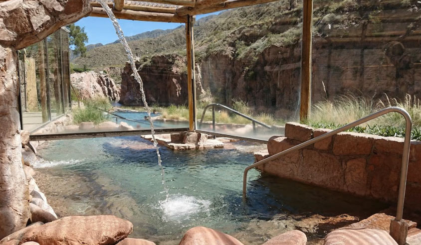 Aguas termales y escapadas en auto: 5 lugares para relajar sin irte lejos  